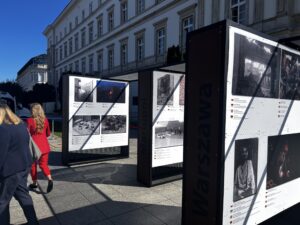 Stalowe konstrukcje wystawiennicze. „Warszawa–Mariupol”