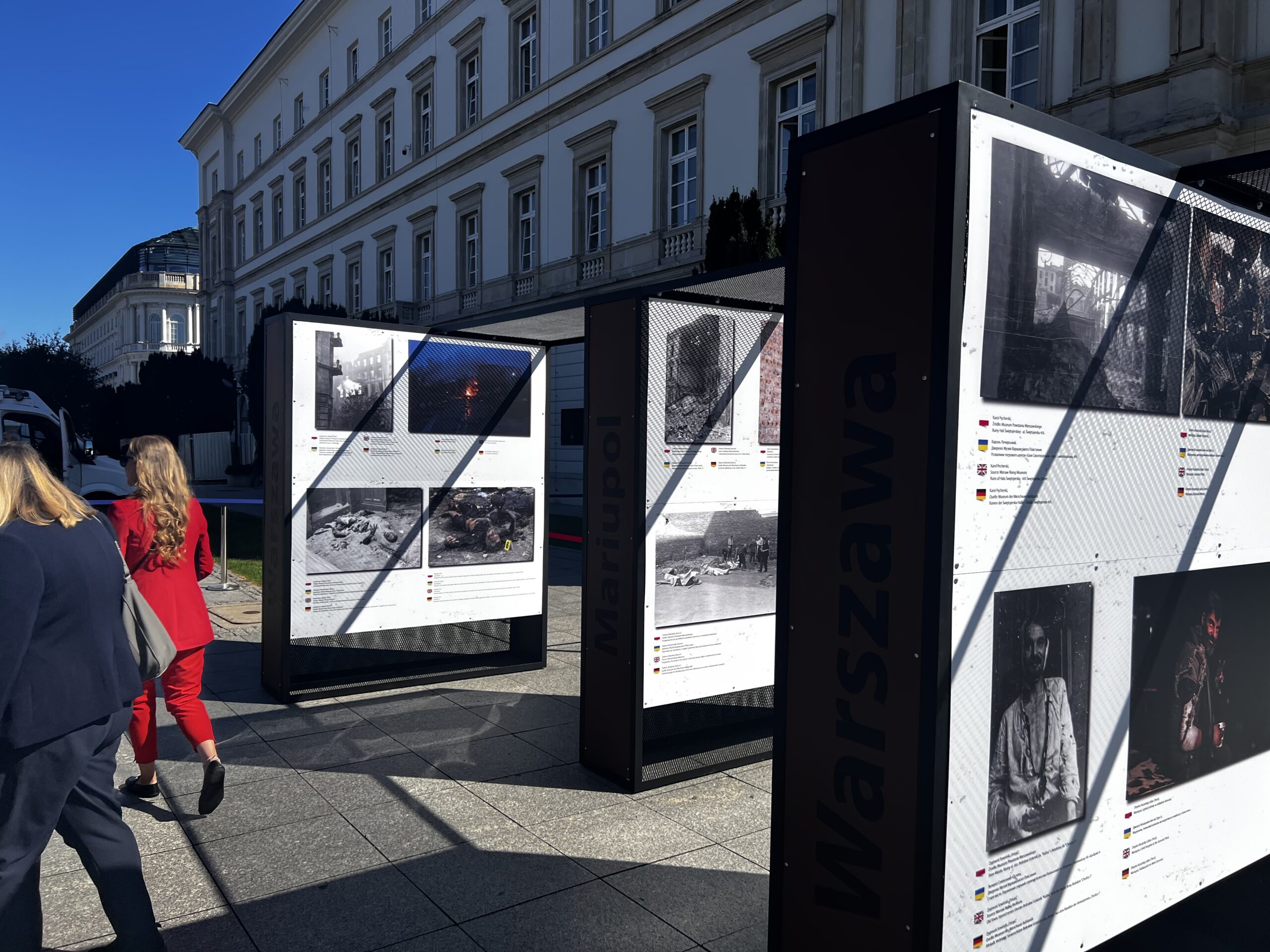 Stalowe konstrukcje wystawiennicze. „Warszawa–Mariupol”